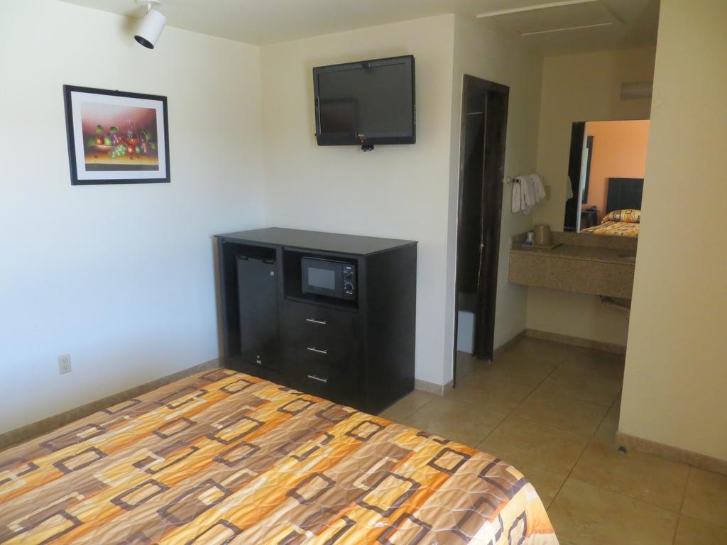 Bayshore Motel La Porte Szoba fotó